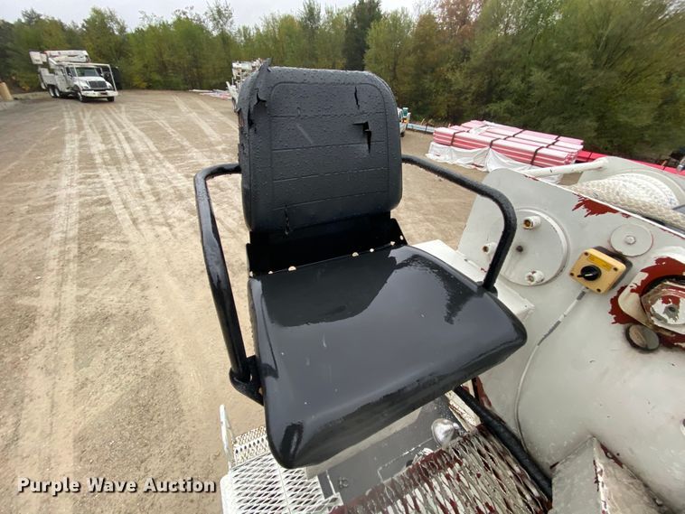 image for item HA9669 2005 International 7500  bucket truck