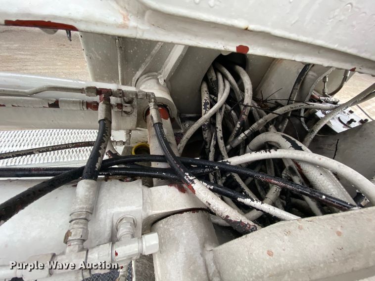 image for item HA9669 2005 International 7500  bucket truck