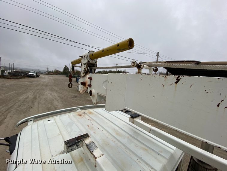 image for item HA9669 2005 International 7500  bucket truck