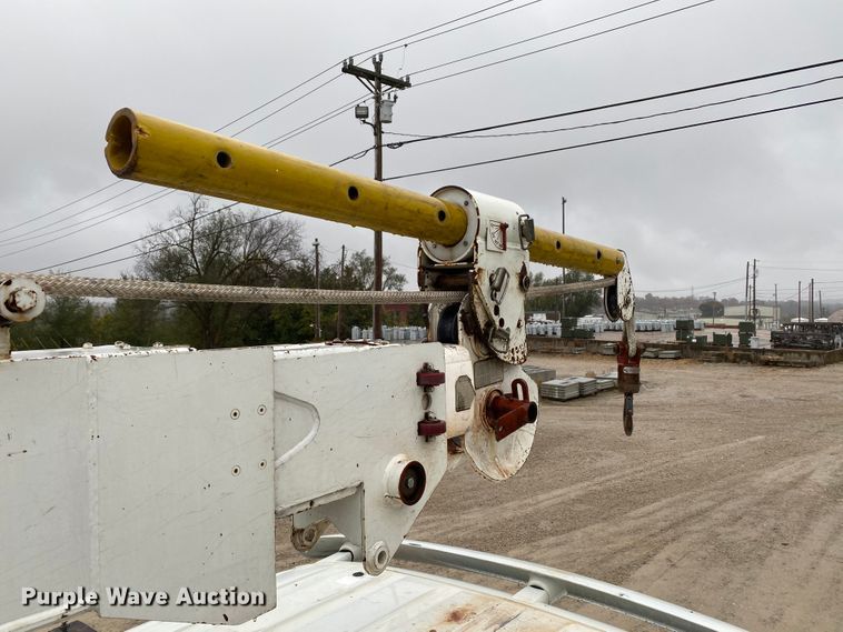 image for item HA9669 2005 International 7500  bucket truck