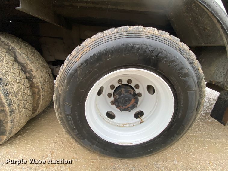 image for item HA9669 2005 International 7500  bucket truck