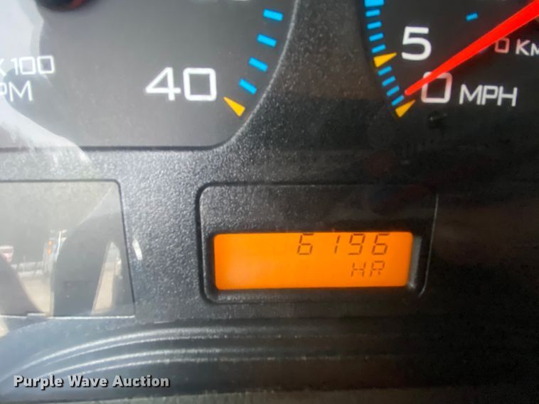 image for item HA9670 2005 International 7500  bucket truck