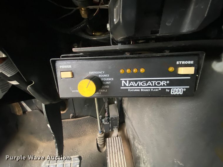 image for item HA9670 2005 International 7500  bucket truck