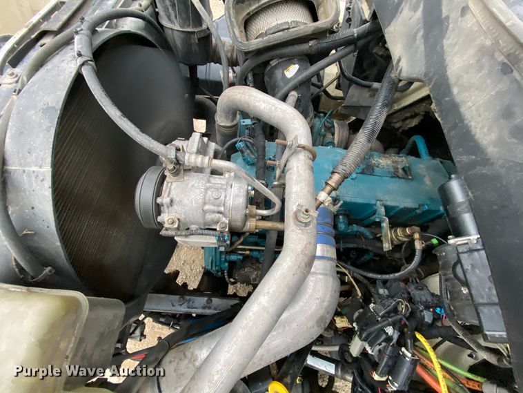 image for item HA9670 2005 International 7500  bucket truck