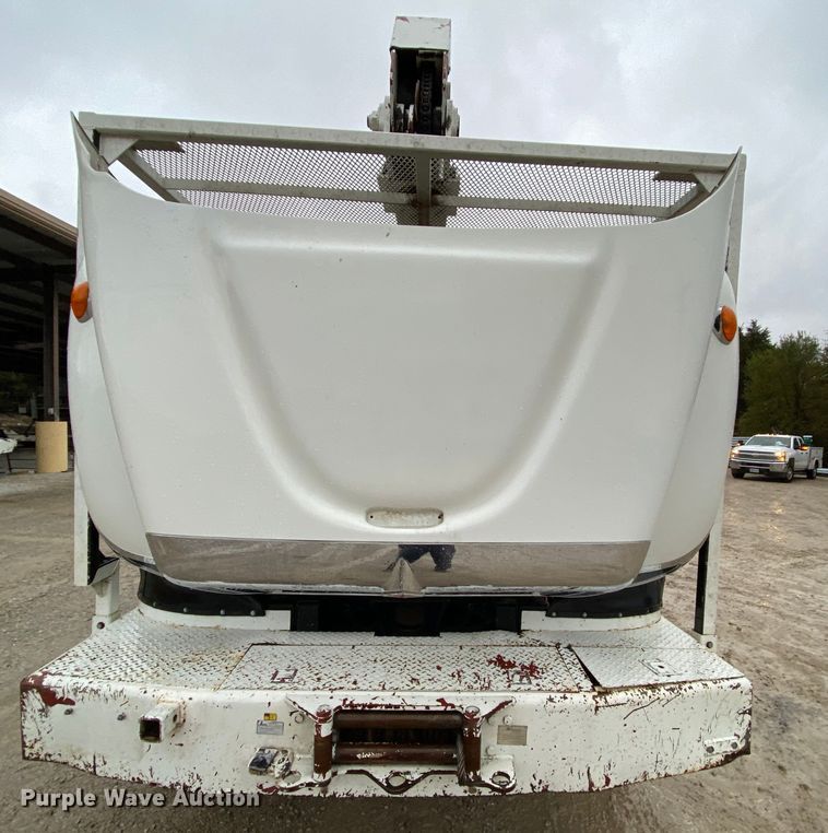 image for item HA9670 2005 International 7500  bucket truck