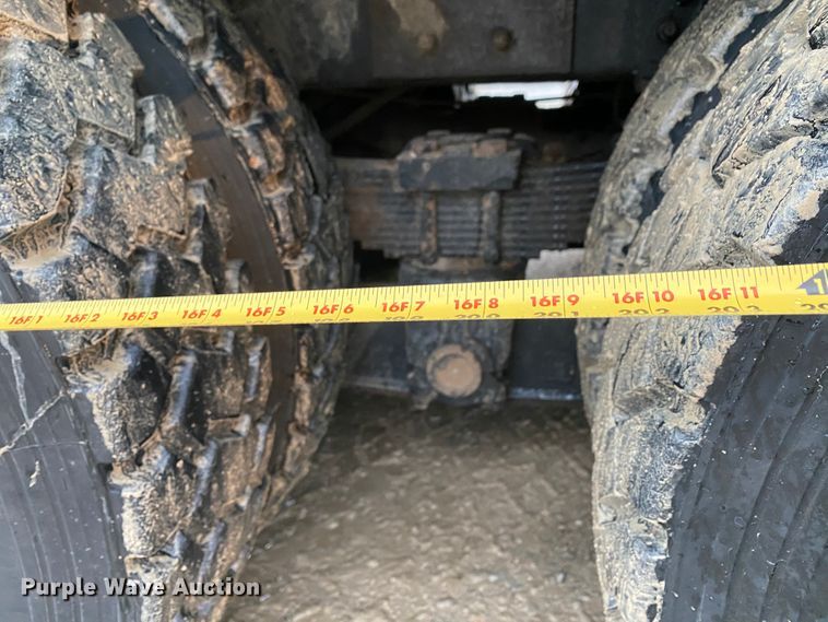 image for item HA9670 2005 International 7500  bucket truck