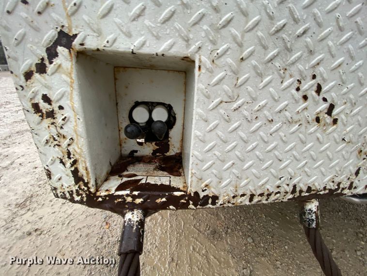 image for item HA9670 2005 International 7500  bucket truck