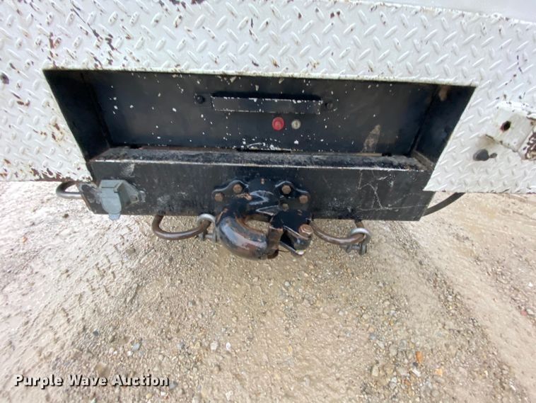 image for item HA9670 2005 International 7500  bucket truck