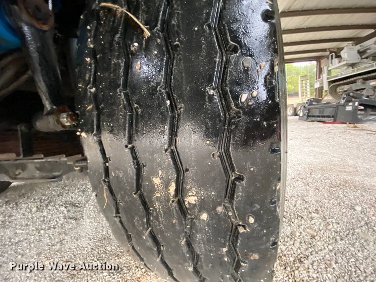 image for item HA9670 2005 International 7500  bucket truck