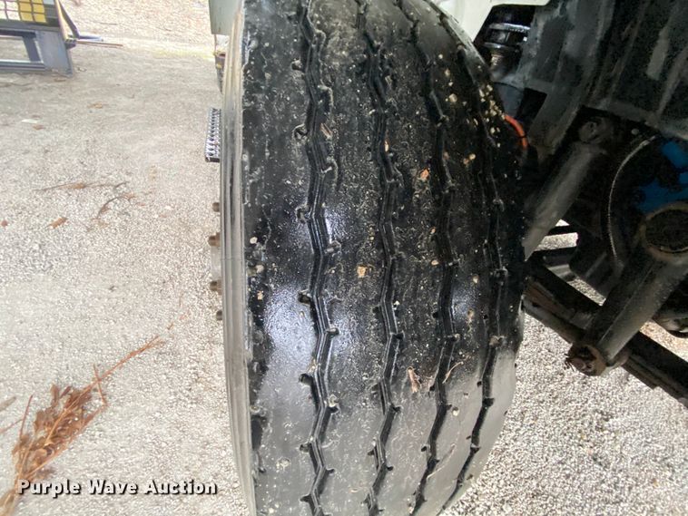 image for item HA9670 2005 International 7500  bucket truck