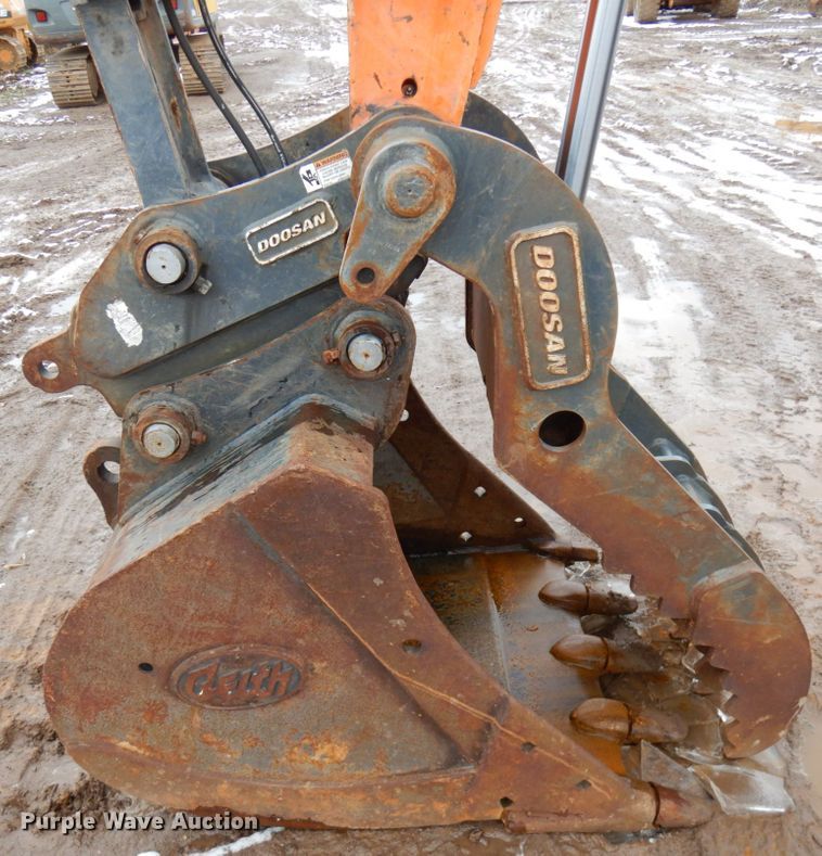 image for item HD9122 2014 Doosan DX140LCR  excavator