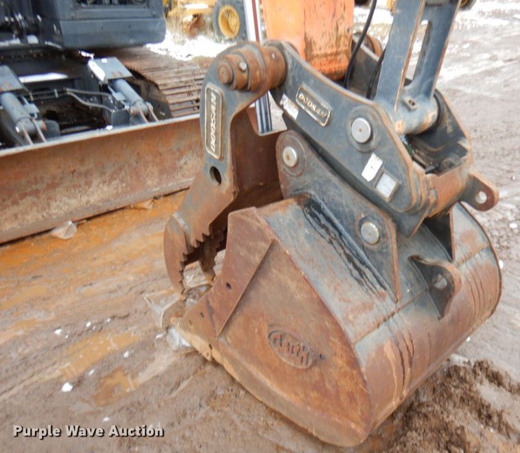 image for item HD9122 2014 Doosan DX140LCR  excavator