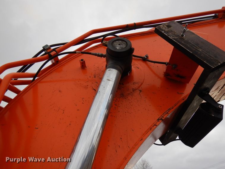 image for item HD9122 2014 Doosan DX140LCR  excavator