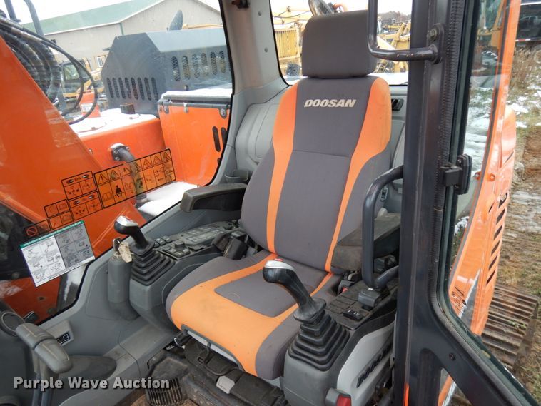 image for item HD9122 2014 Doosan DX140LCR  excavator
