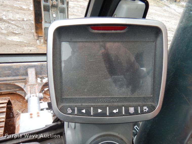 image for item HD9122 2014 Doosan DX140LCR  excavator