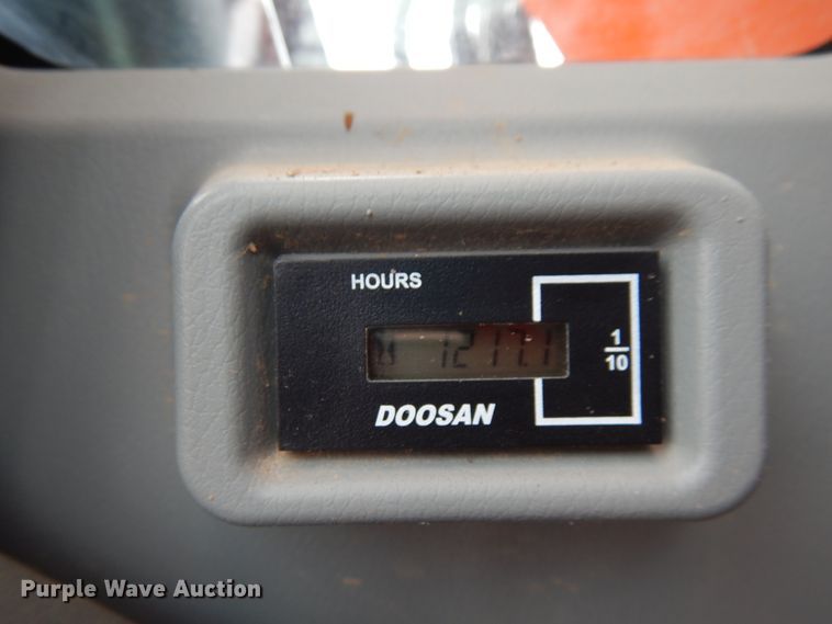 image for item HD9122 2014 Doosan DX140LCR  excavator