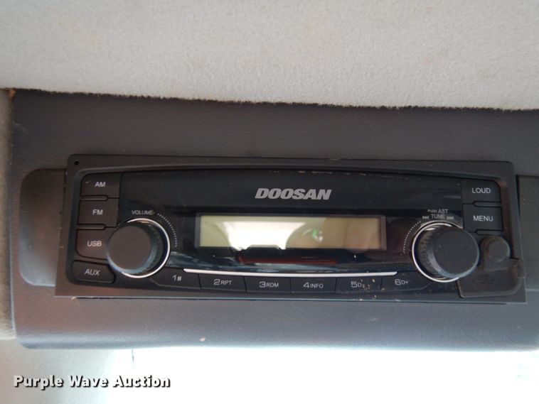 image for item HD9122 2014 Doosan DX140LCR  excavator