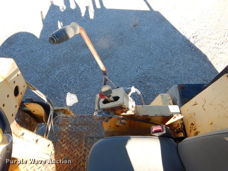 image for item HF9052 1995 Bomag BW142D-2  vibratory single drum roller