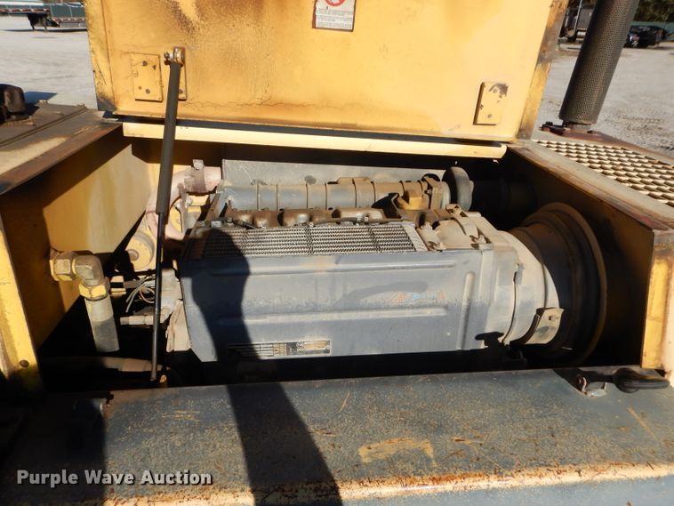 image for item HF9052 1995 Bomag BW142D-2  vibratory single drum roller