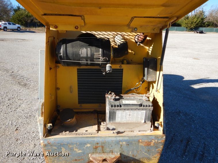 image for item HF9052 1995 Bomag BW142D-2  vibratory single drum roller