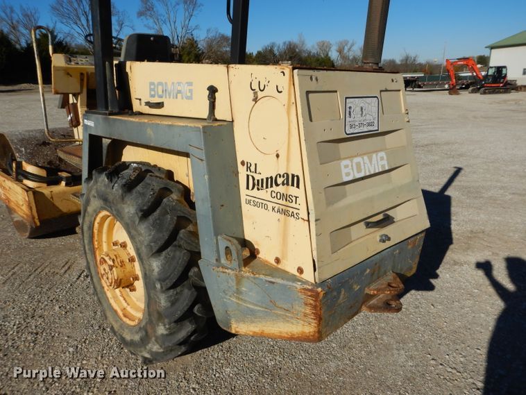 image for item HF9052 1995 Bomag BW142D-2  vibratory single drum roller