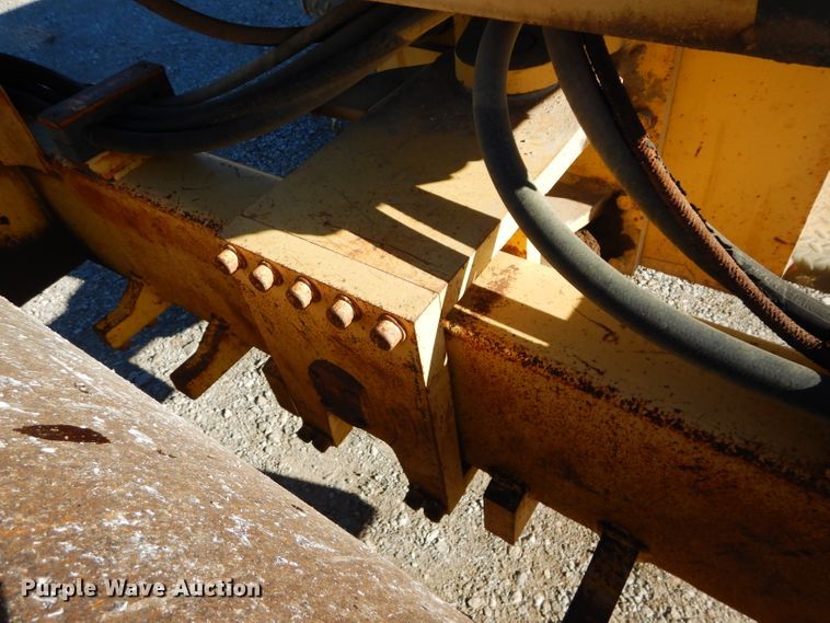 image for item HF9052 1995 Bomag BW142D-2  vibratory single drum roller