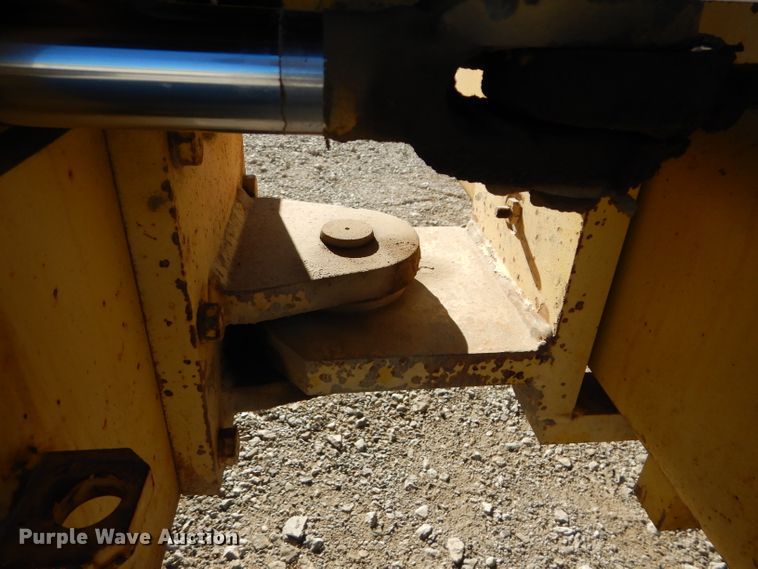 image for item HF9052 1995 Bomag BW142D-2  vibratory single drum roller