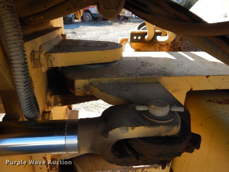 image for item HF9052 1995 Bomag BW142D-2  vibratory single drum roller