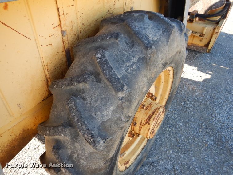 image for item HF9052 1995 Bomag BW142D-2  vibratory single drum roller