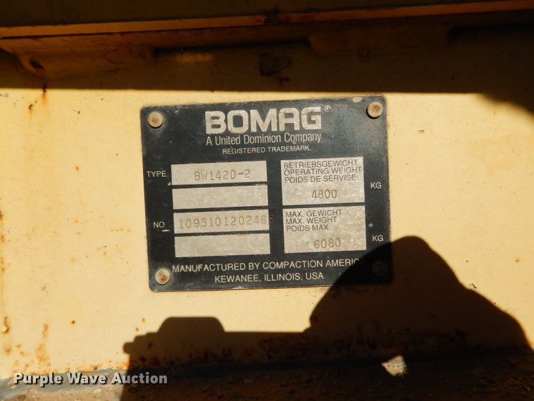 image for item HF9052 1995 Bomag BW142D-2  vibratory single drum roller