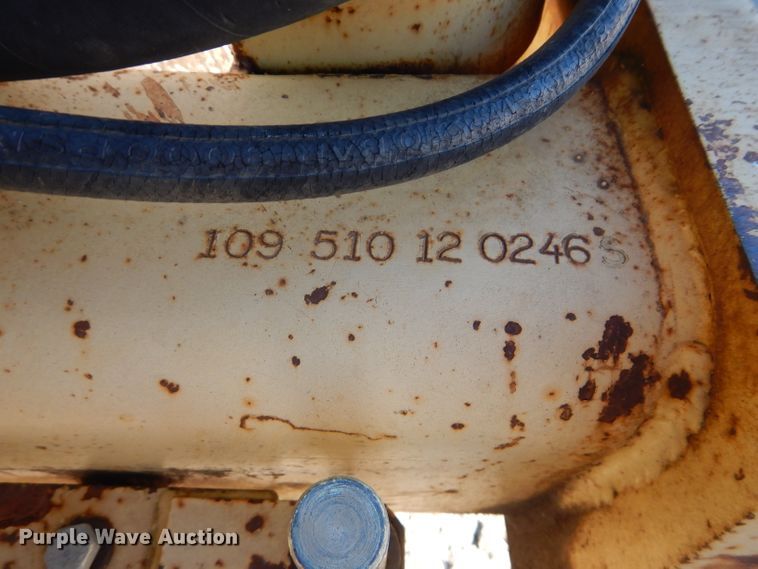 image for item HF9052 1995 Bomag BW142D-2  vibratory single drum roller