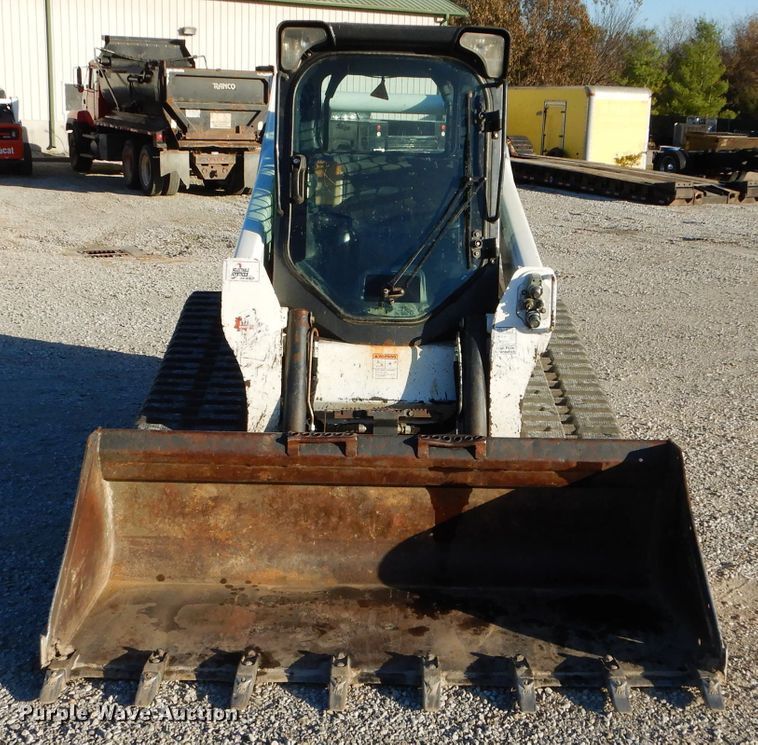 image for item HF9055 2015 Bobcat T750  tracked skid steer loader