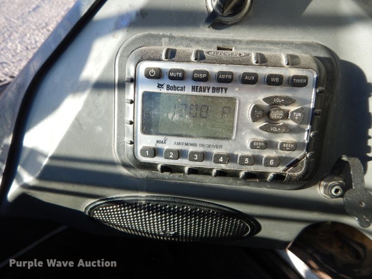 image for item HF9055 2015 Bobcat T750  tracked skid steer loader