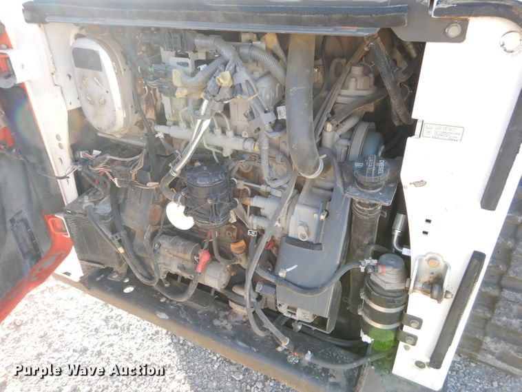 image for item HF9055 2015 Bobcat T750  tracked skid steer loader