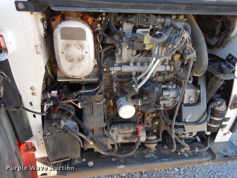 image for item HF9055 2015 Bobcat T750  tracked skid steer loader