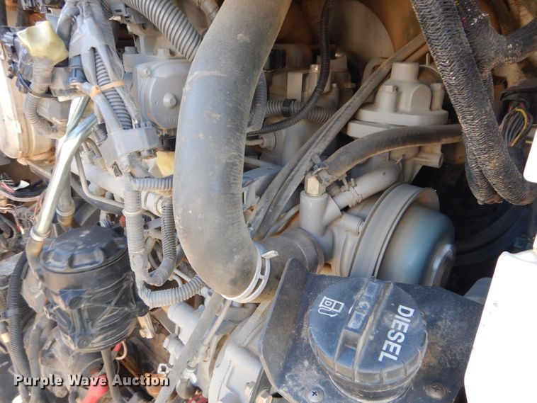 image for item HF9055 2015 Bobcat T750  tracked skid steer loader