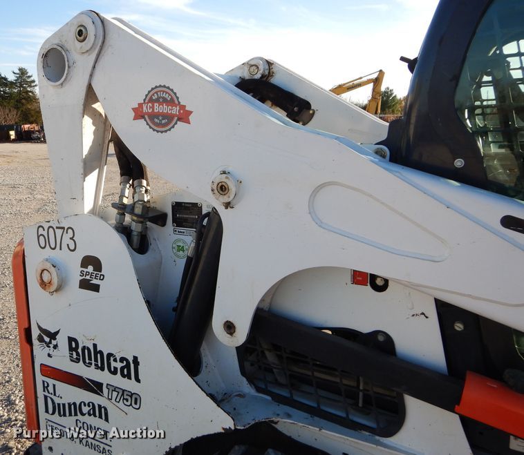 image for item HF9055 2015 Bobcat T750  tracked skid steer loader