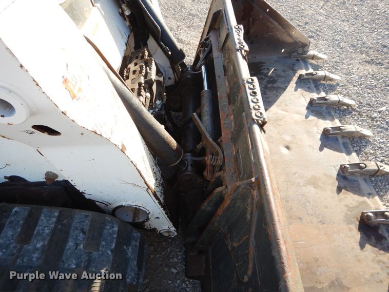 image for item HF9055 2015 Bobcat T750  tracked skid steer loader