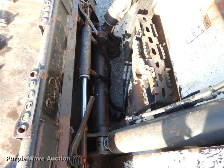 image for item HF9055 2015 Bobcat T750  tracked skid steer loader