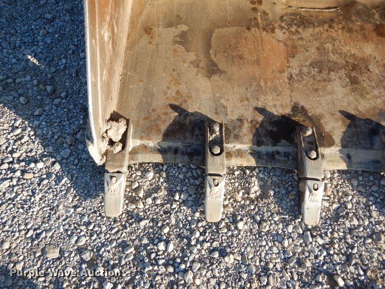 image for item HF9055 2015 Bobcat T750  tracked skid steer loader