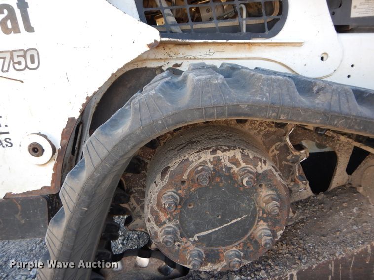 image for item HF9055 2015 Bobcat T750  tracked skid steer loader