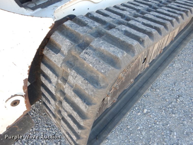 image for item HF9055 2015 Bobcat T750  tracked skid steer loader