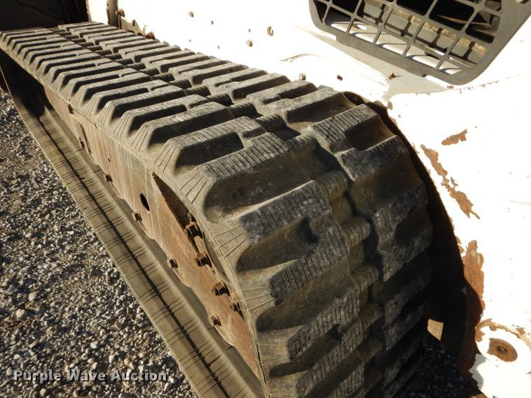 image for item HF9055 2015 Bobcat T750  tracked skid steer loader