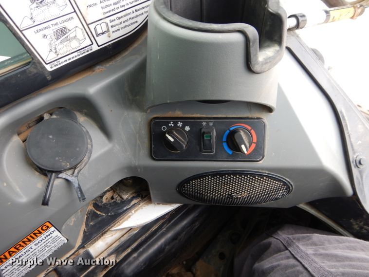 image for item HF9056 2015 Bobcat S650  skid steer loader