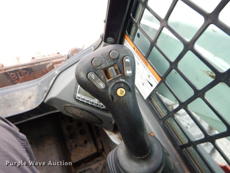 image for item HF9056 2015 Bobcat S650  skid steer loader