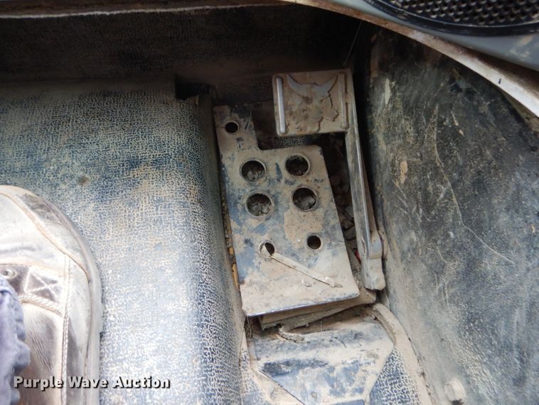 image for item HF9056 2015 Bobcat S650  skid steer loader