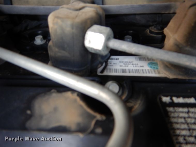 image for item HF9056 2015 Bobcat S650  skid steer loader