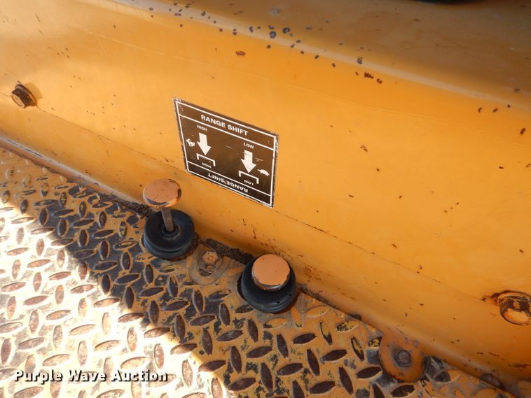 image for item HF9057 1998 Case 550G  dozer