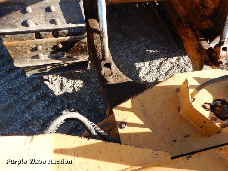 image for item HF9057 1998 Case 550G  dozer
