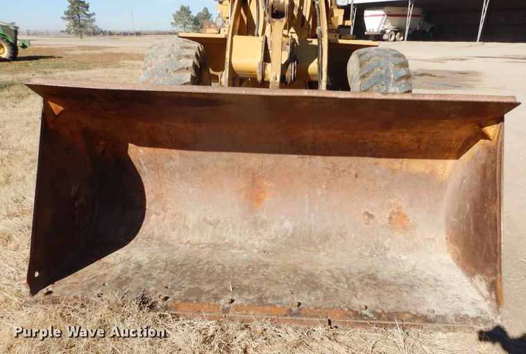 image for item HL9518 1999 Caterpillar 924F  wheel loader